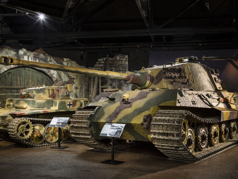 File:Tiger II at The Tank Museum.png