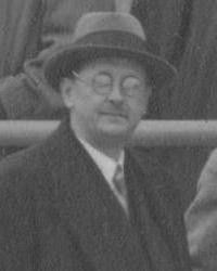 File:Weyl,Hermann 1930 Jena.jpg