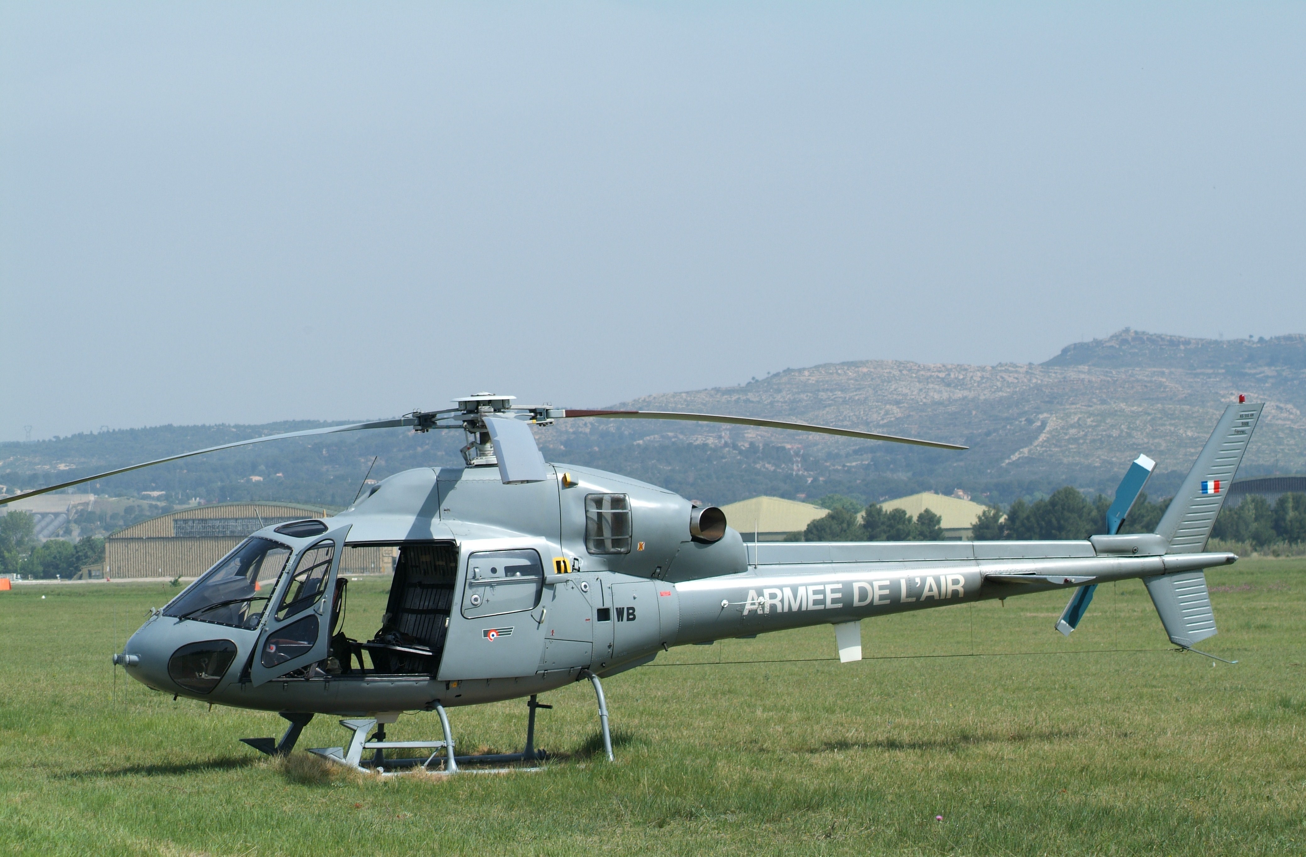 Liste d'hélicoptères civils et militaires — Wikipédia