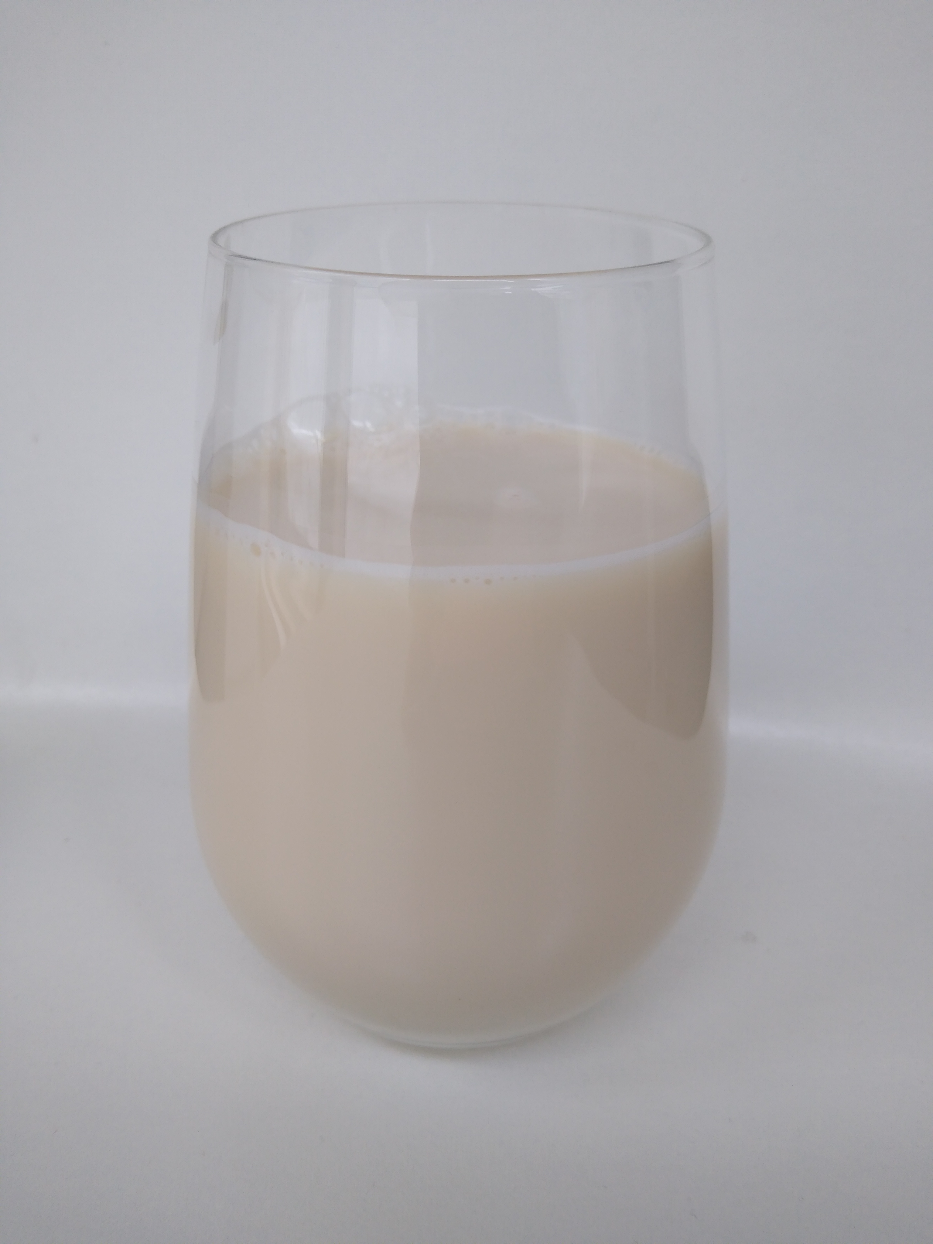 File:Milk glass.jpg - Wikipedia