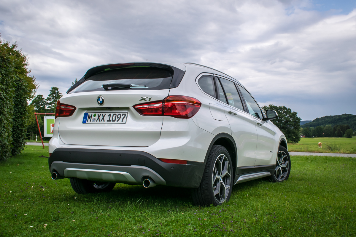 File:BMW X1 xDrive25d (F48) - Heckansicht.jpg - Wikimedia Commons