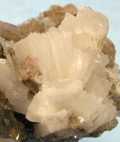 Bertrandite-240595.jpg