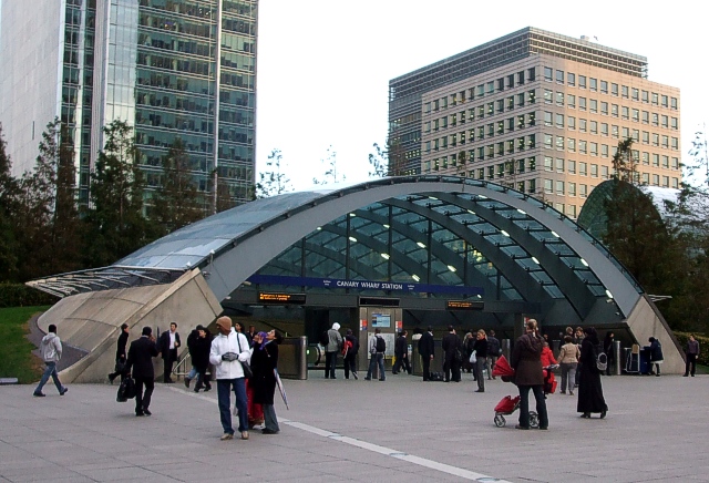 Canary Wharf (Jubilee Line) Station - geograph.org.uk - 1034493