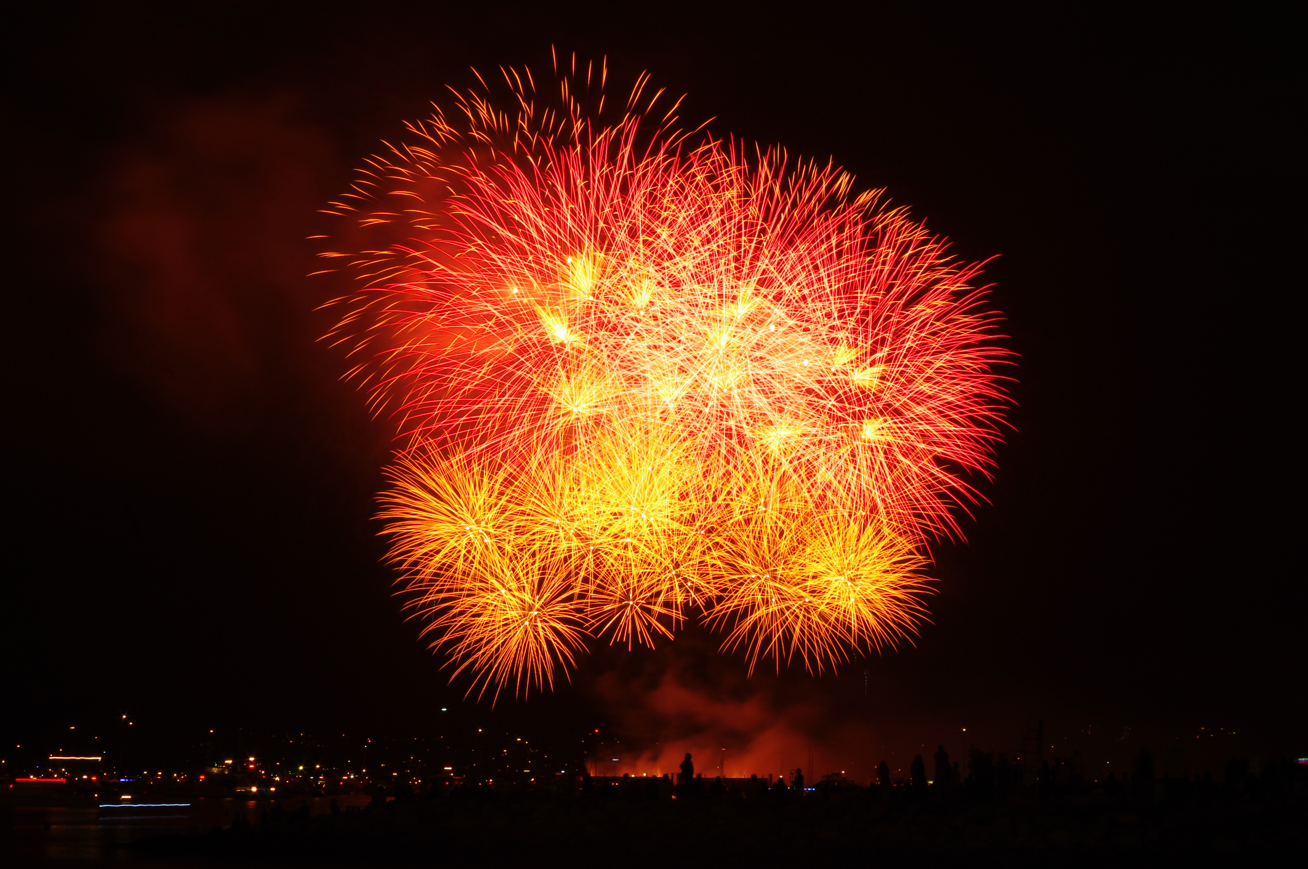 File:Celebration of Light Brazil 2012 16.JPG - Wikimedia Commons