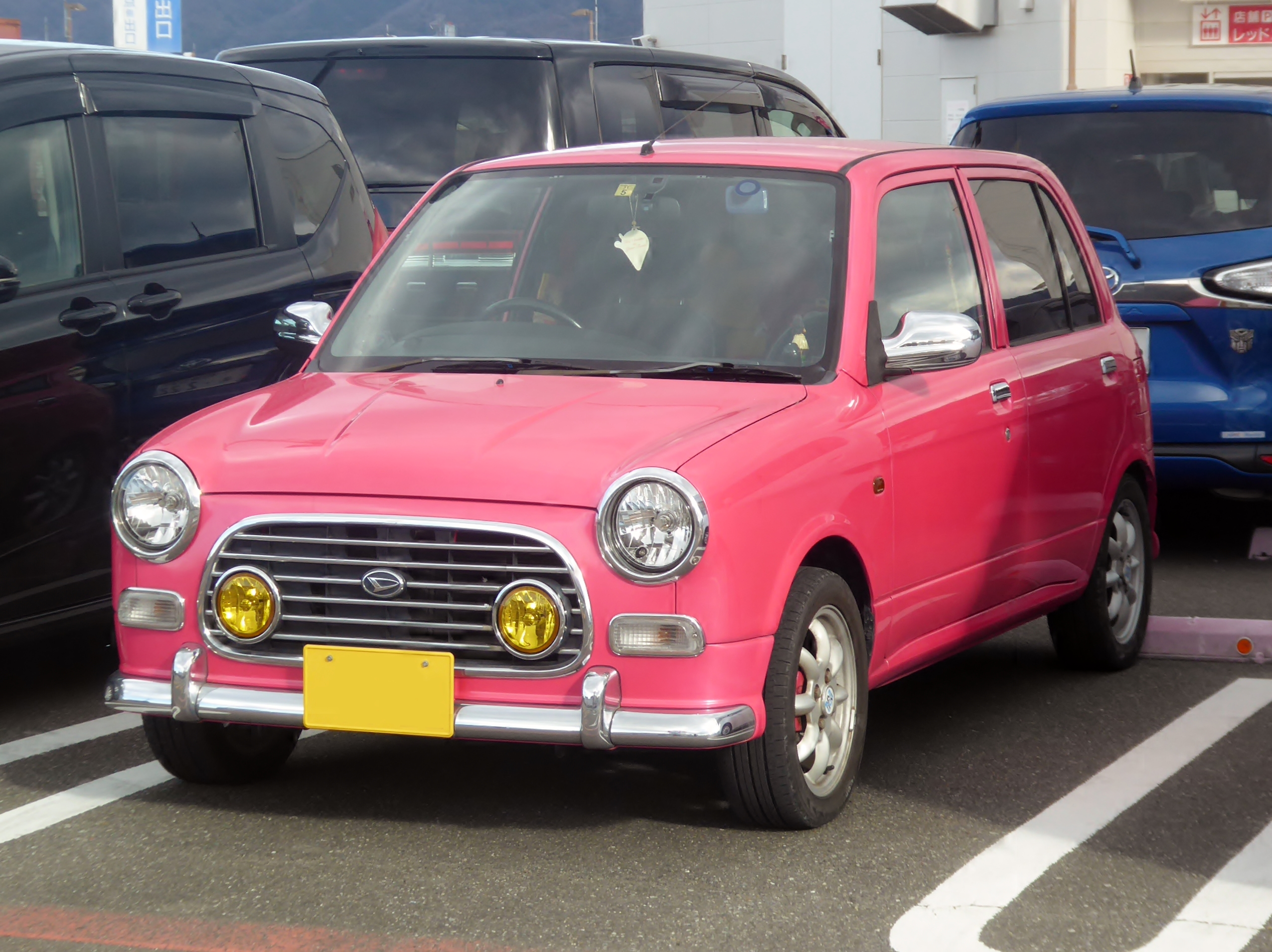 File:Daihatsu Mira Gino (TA-L700S) front.jpg - Wikimedia Commons