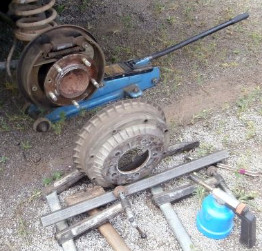 File:Dismantled brake drum Lada Niiva 4 x 4.png - Wikimedia Commons