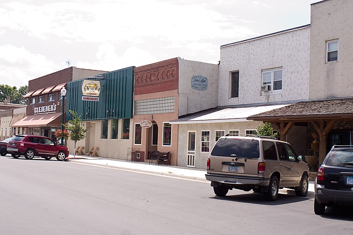 File:Downtown Bird Island Minnesota 2008.jpg