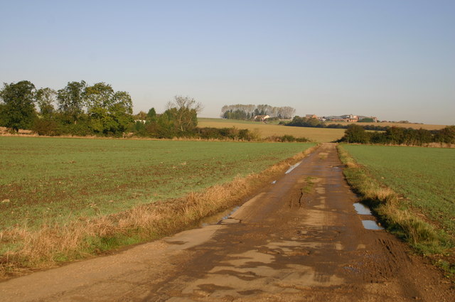 File:Heading up towards Manor Farm - geograph.org.uk - 719907.jpg