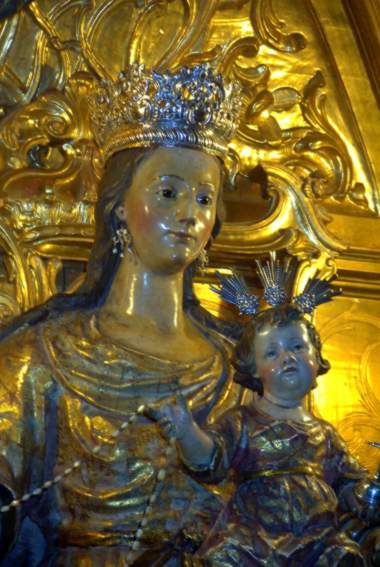 File:Imagen de la Virgen de Europa en la iglesia de San Martín de Sevilla.jpg