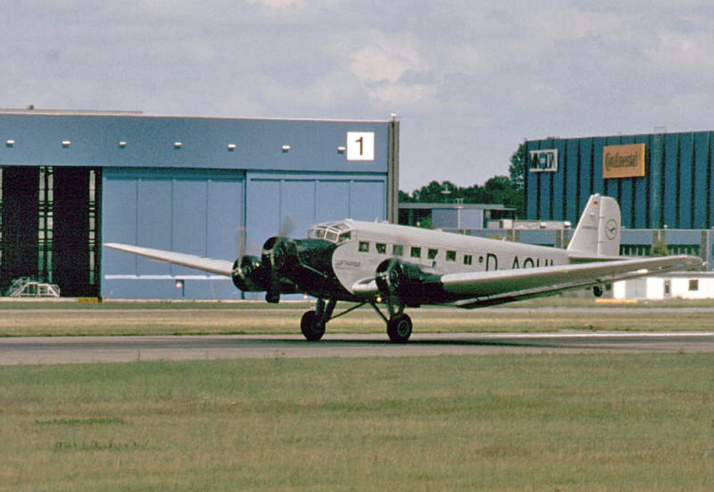 Ju 52 (航空機) - Wikipedia