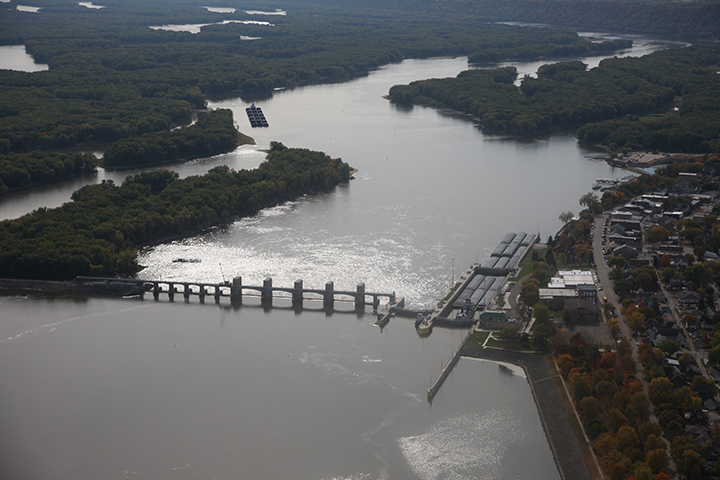 Photo of Lock and Dam No. 10