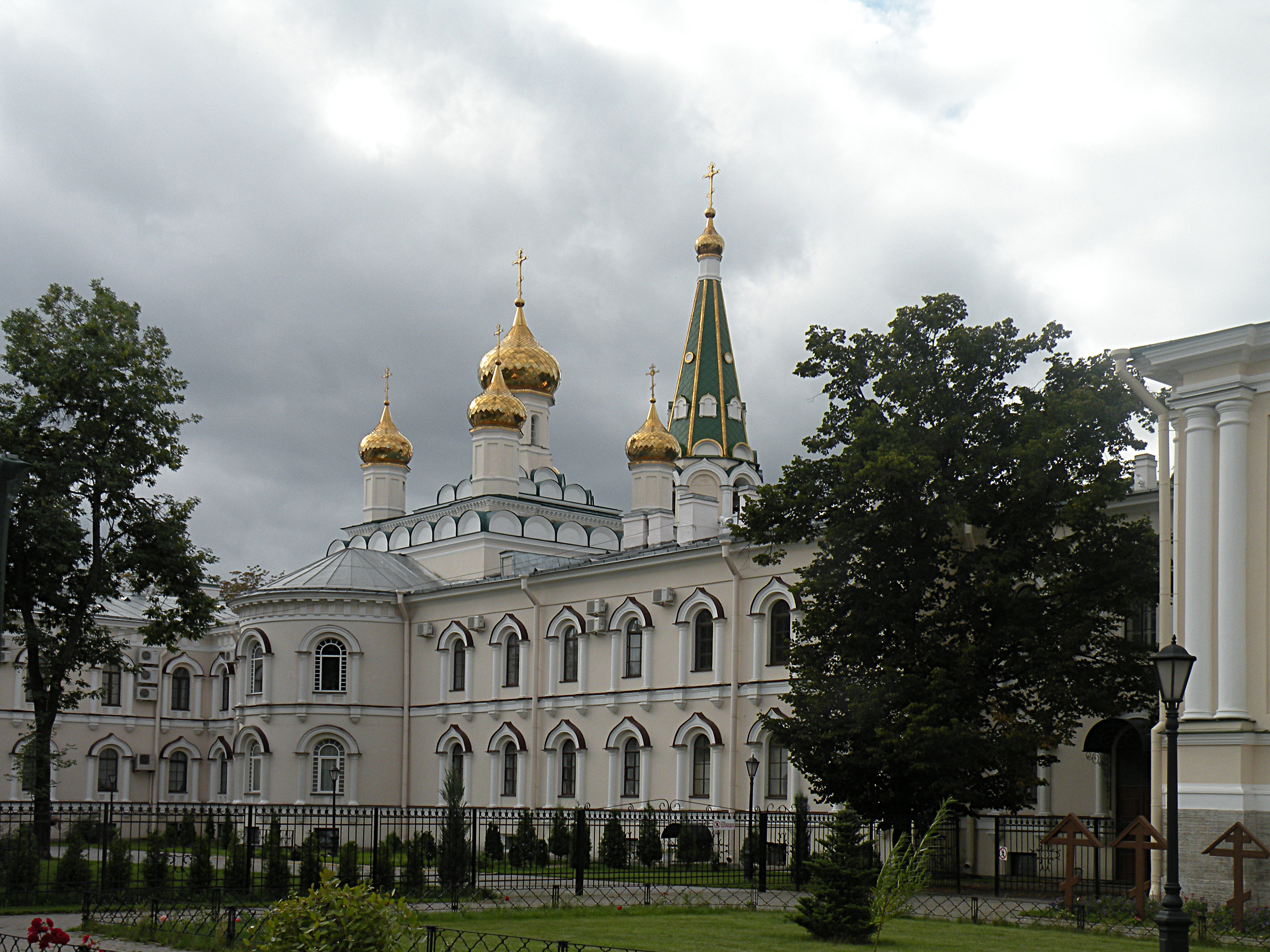 Монастыри спб. Воскресенский Новодевичий монастырь Санкт-Петербург. Собор Воскресенского Новодевичьего монастыря. Воскресенский храм Новодевичьего монастыря в Санкт Петербурге. Монастырь на Московском проспекте в Санкт-Петербурге.