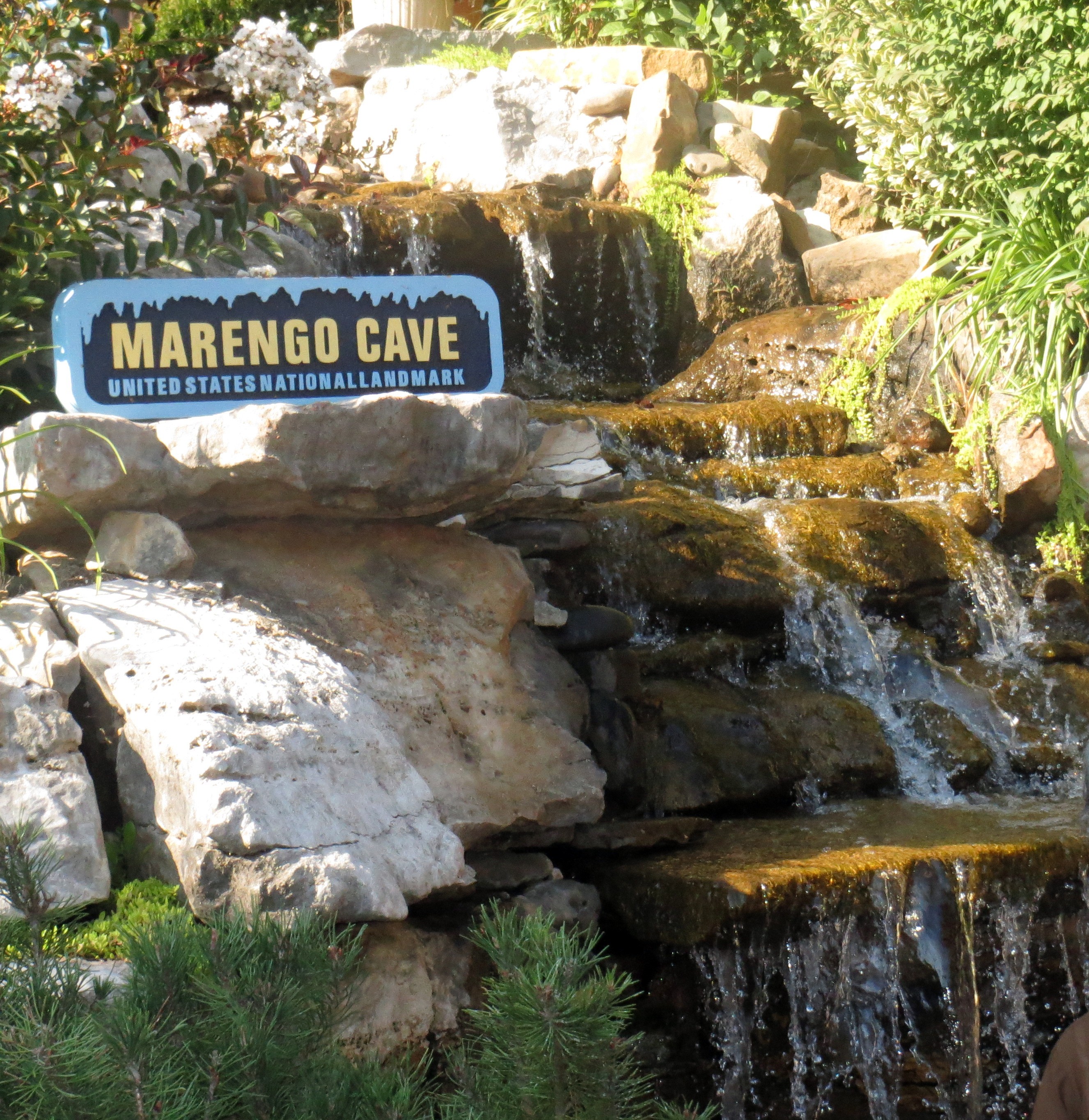 File:Marengo cave 1.jpg - Wikimedia Commons