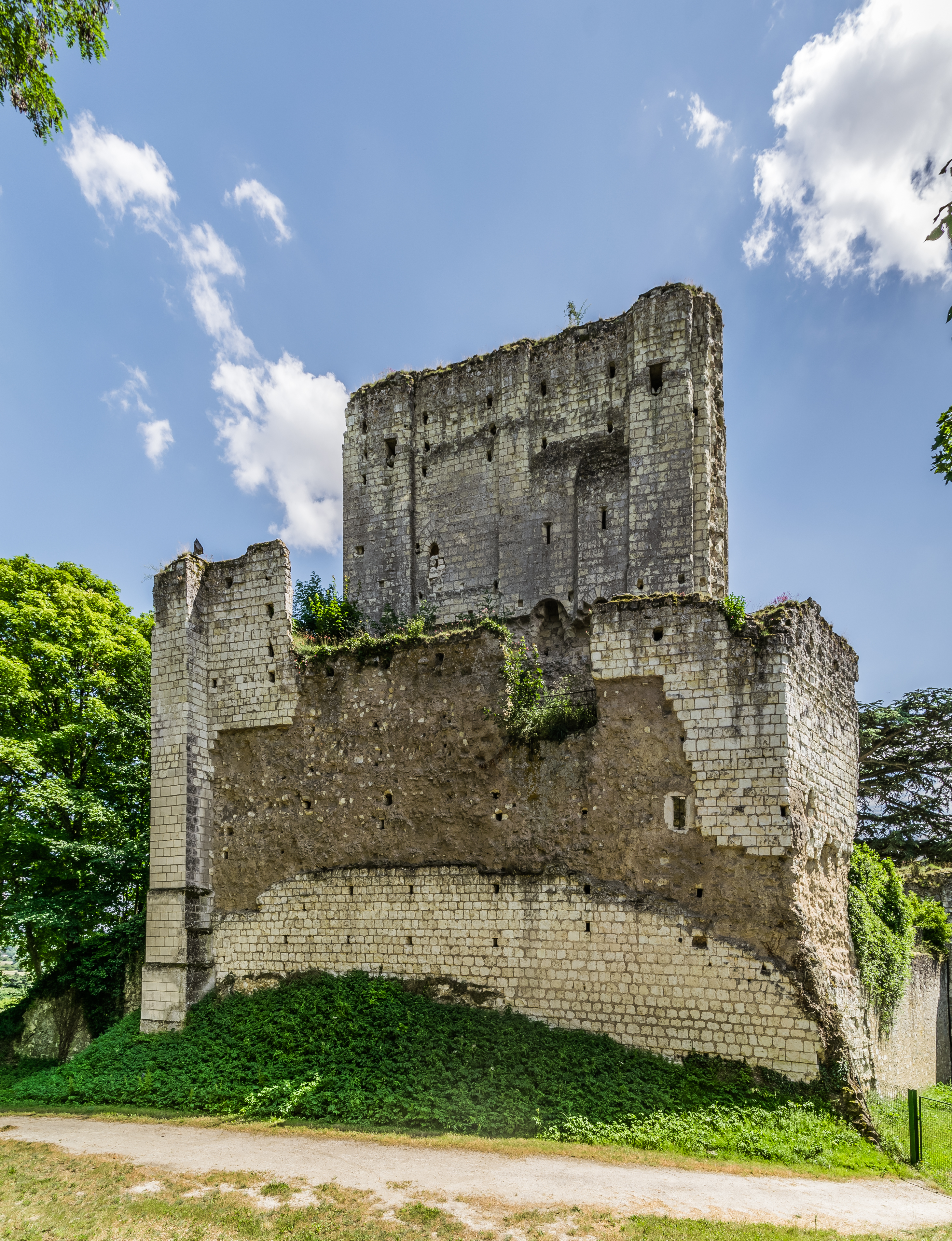 Castle 9. Замок Монришар. Монришар Франция. Девятая крепость. 9 Крепости.