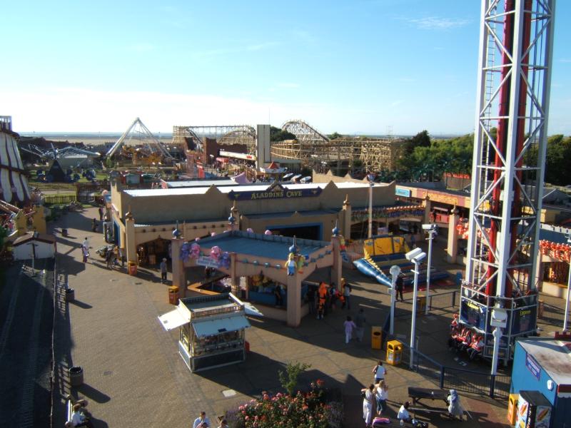 File:Pleasureland, Southport.jpg