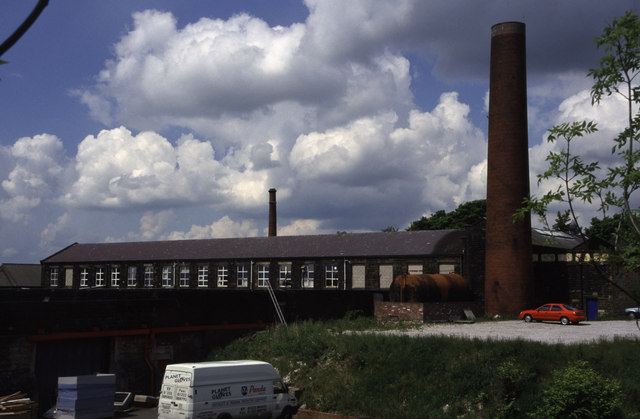 File:Primrose Mill, Harle Syke - geograph.org.uk - 1166005.jpg