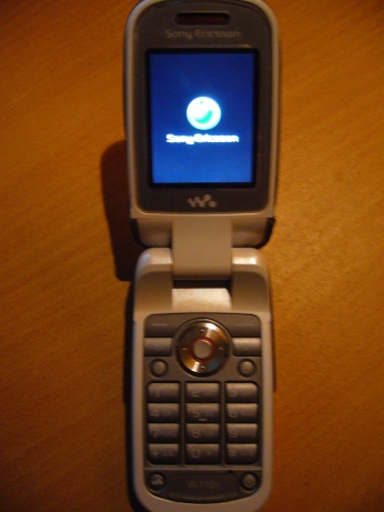 File:SE W710i OPEN.JPG