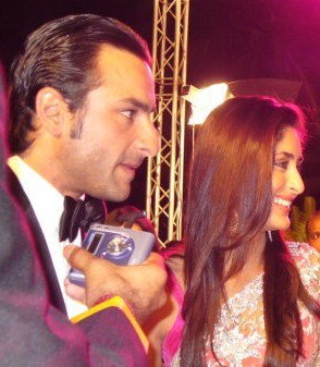 Kapoor alongside Saif Ali Khan at the 53rd Filmfare Awards, 2008. Following her breakup with Shahid Kapoor, she started dating Khan who announced their relationship to the media at the 2007 Lakme Fashion Week.[60]