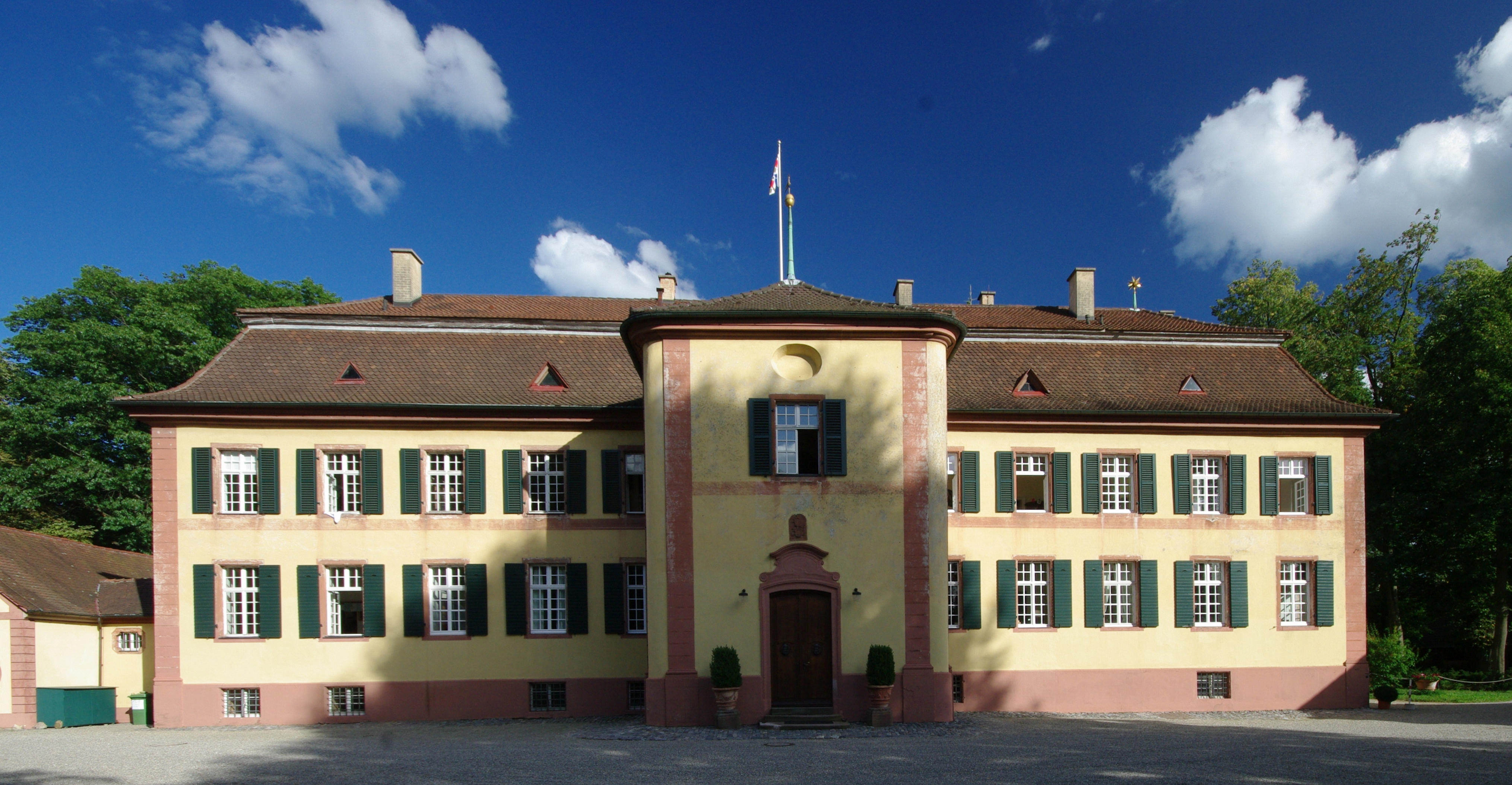 Schloß Ebnet Hauptgebäude