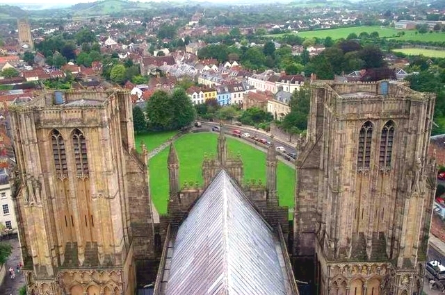 File:Wells from cathedral tower.jpg