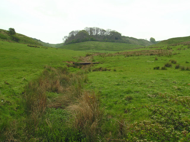 File:Wolds feature - geograph.org.uk - 430066.jpg