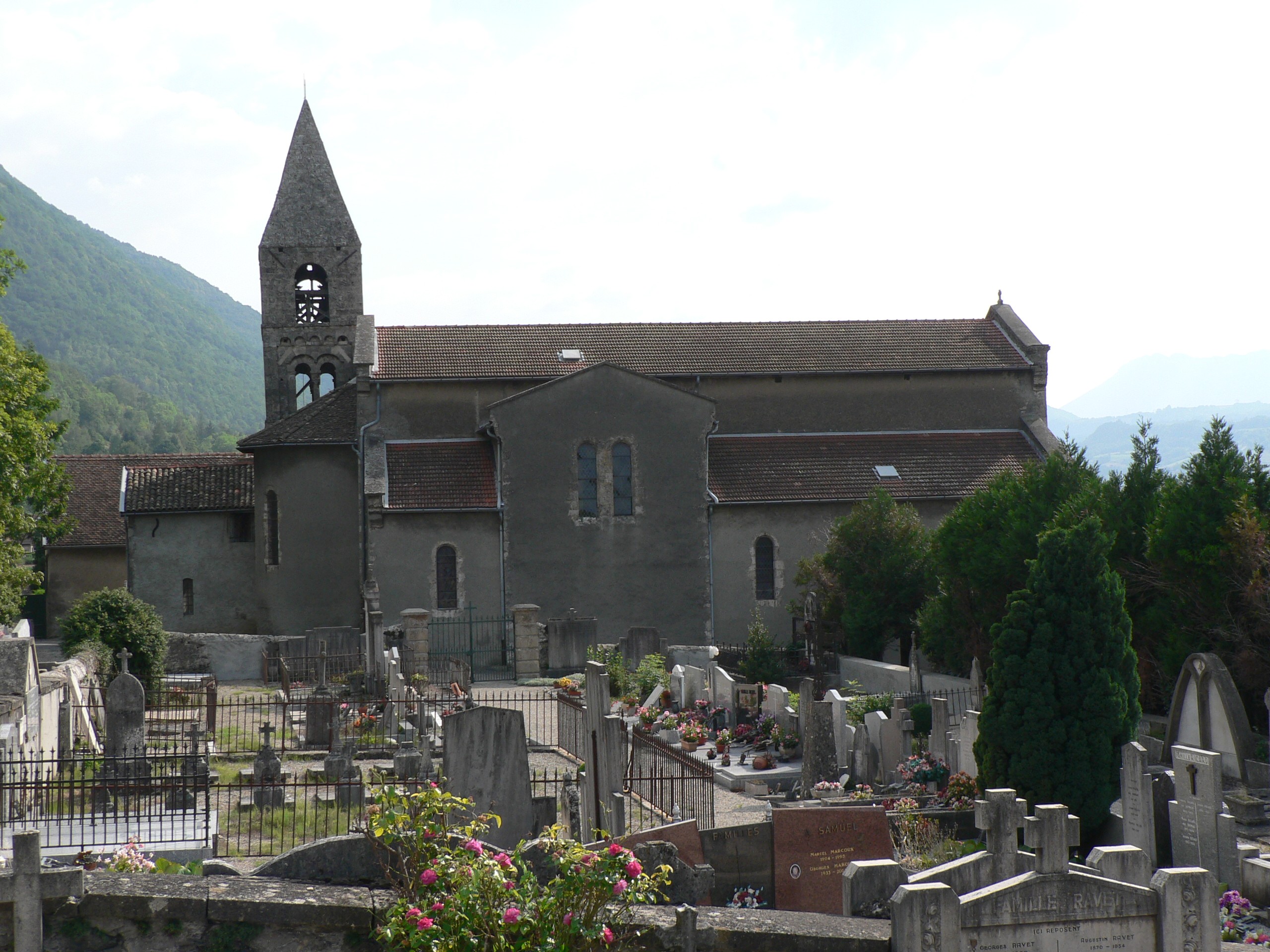 Eglise Saint-Pierre à Saint-Georges de Commiers  France Auvergne-Rhône-Alpes Isère Saint-Georges-de-Commiers 38450