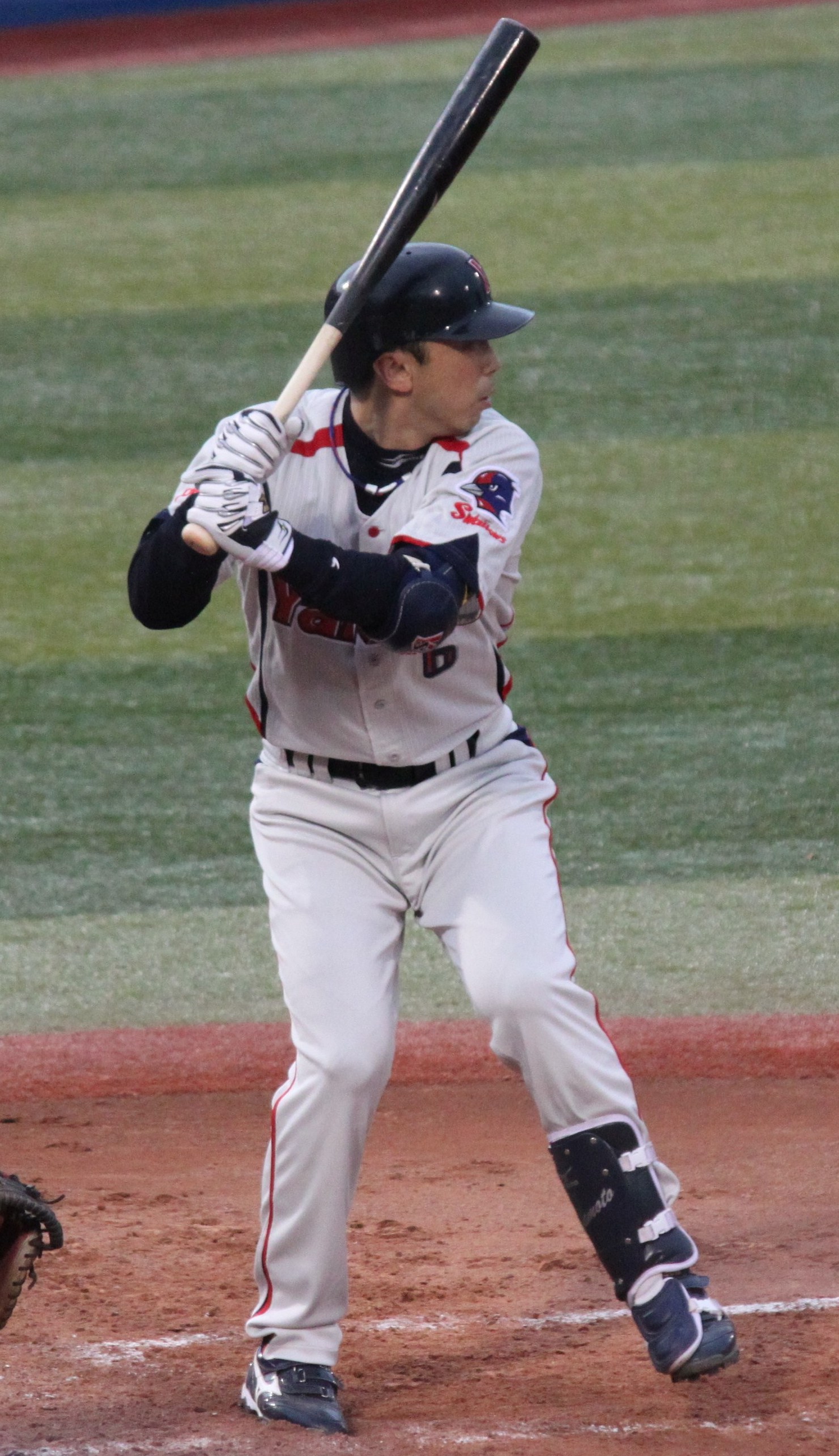 File:20130929 Miyamoto Shinya, infielder of the Tokyo Yakult Swallows, at  Meiji Jingu Stadium (2).JPG - Wikimedia Commons