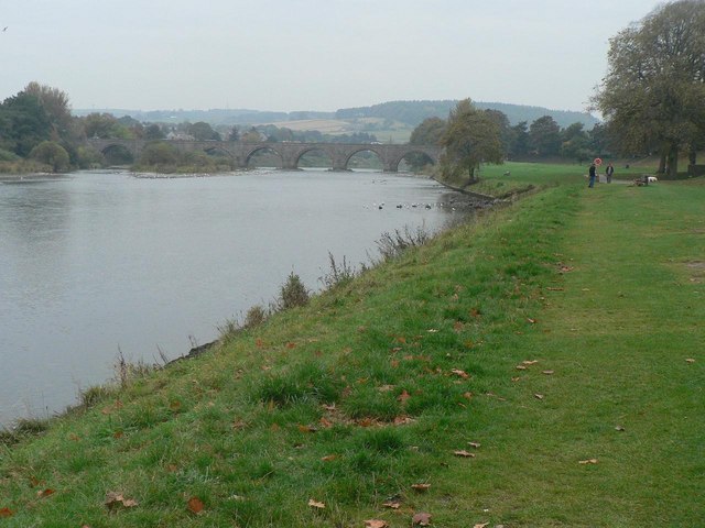 File:Aberdeen, River Dee and Bridge of Dee - geograph.org.uk - 597971.jpg