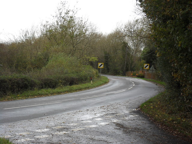 File:Bend in the road - geograph.org.uk - 1592937.jpg