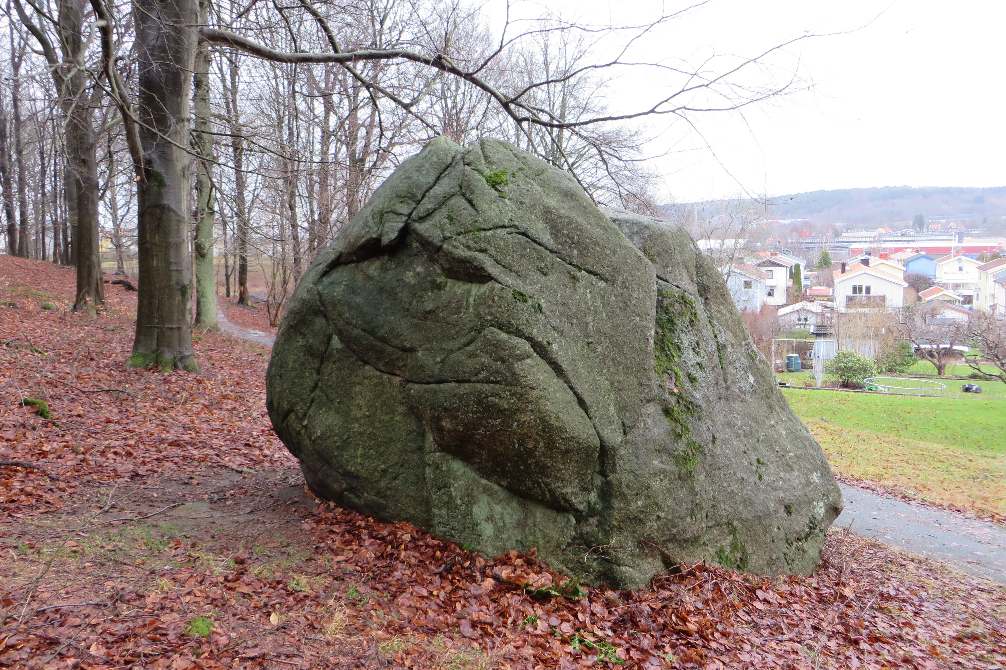 Stone huge. Камень jpg. Бо камень. Big Stone. Валун.jpg.