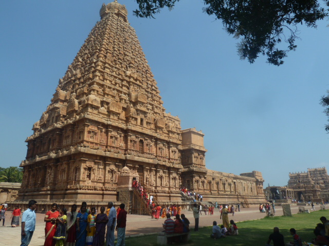 File:Brihadeeshwarar temple.jpg