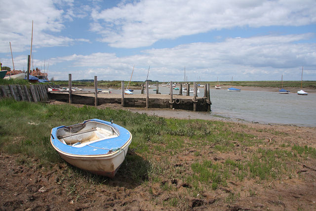 File:Burnham Overy Staithe quay - geograph.org.uk - 853589.jpg