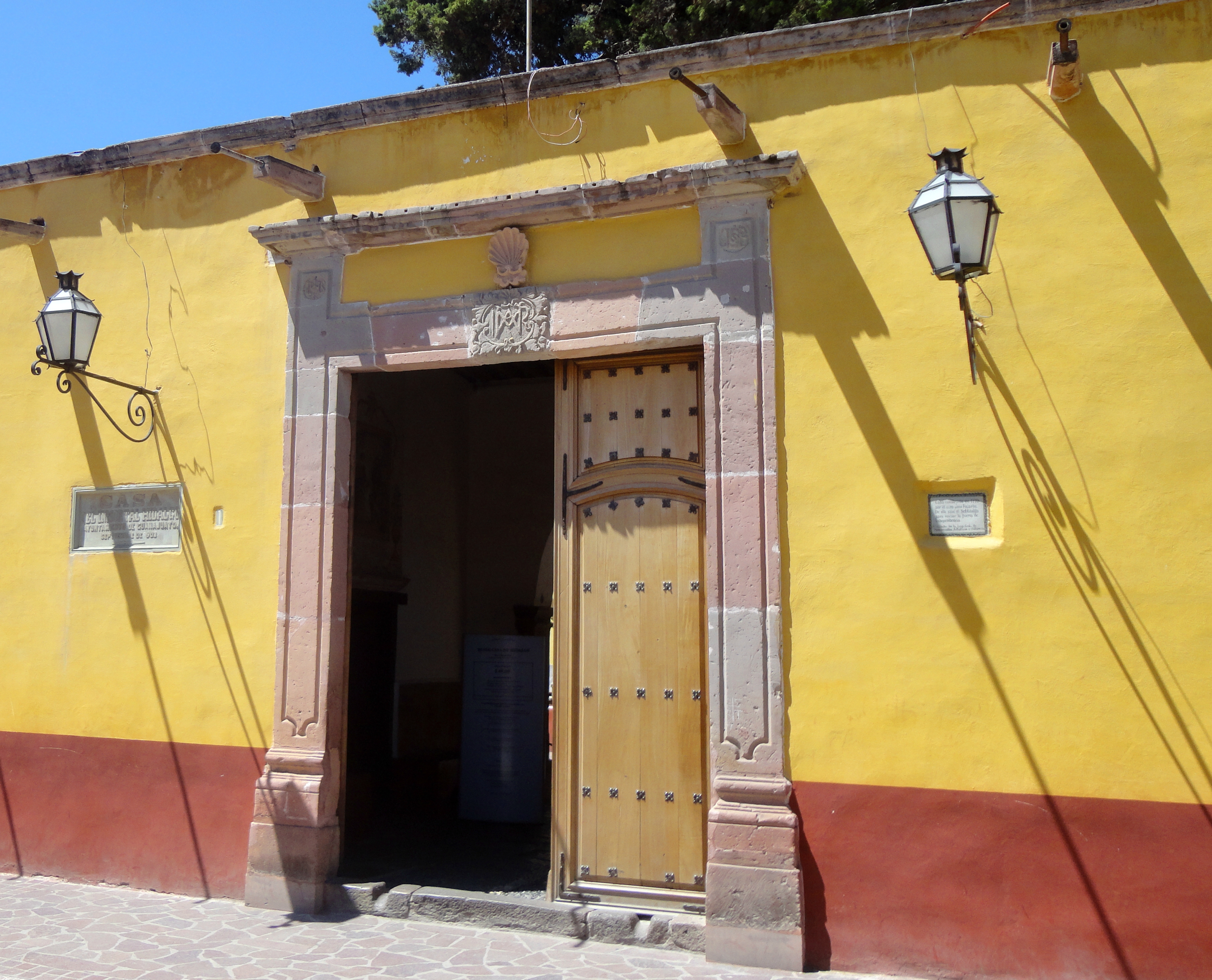 Archivo:Casa de Miguel Hidalgo - Dolores Hidalgo, Guanajuato - Puerta   - Wikipedia, la enciclopedia libre