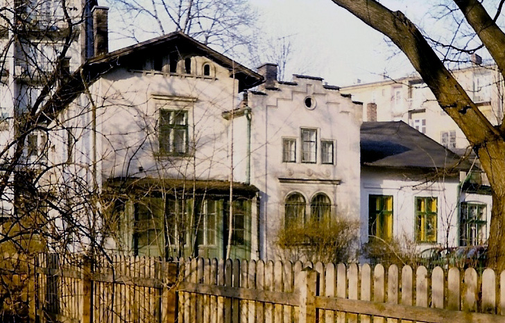 "Kossakówka" family manor