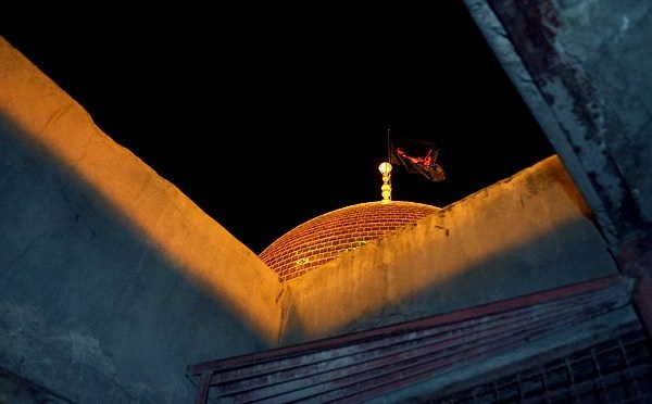 File:Flag Changing Ceremony from Fatima Masumeh Shrine, Qom on 1 Muharram 1433 AH 14.jpg