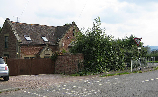 File:Former National School, Bridstow - geograph.org.uk - 987674.jpg