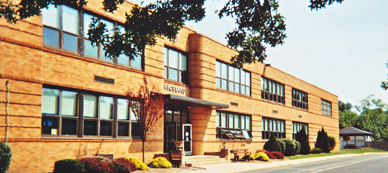 File:Highland Elementary 01b.jpg