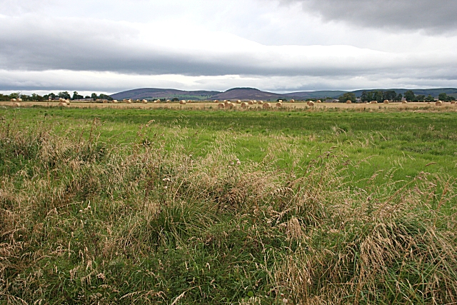 File:Howe of Alford - geograph.org.uk - 550684.jpg