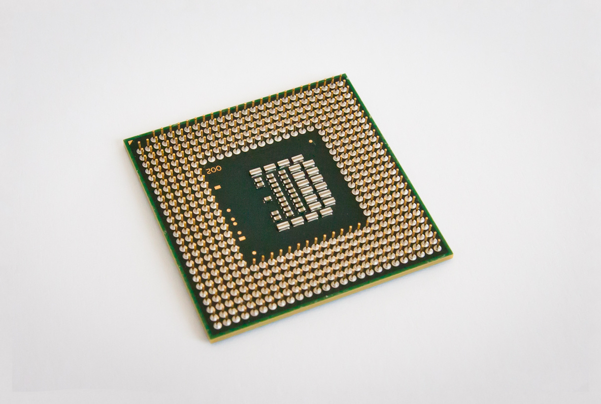 File:Intel Core 2 Duo T9600 Dual-Core Prozessor (8600505511).jpg -  Wikimedia Commons