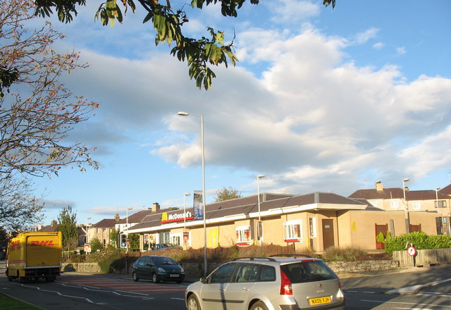 File:McDonald's Caernarfon - geograph.org.uk - 263115.jpg