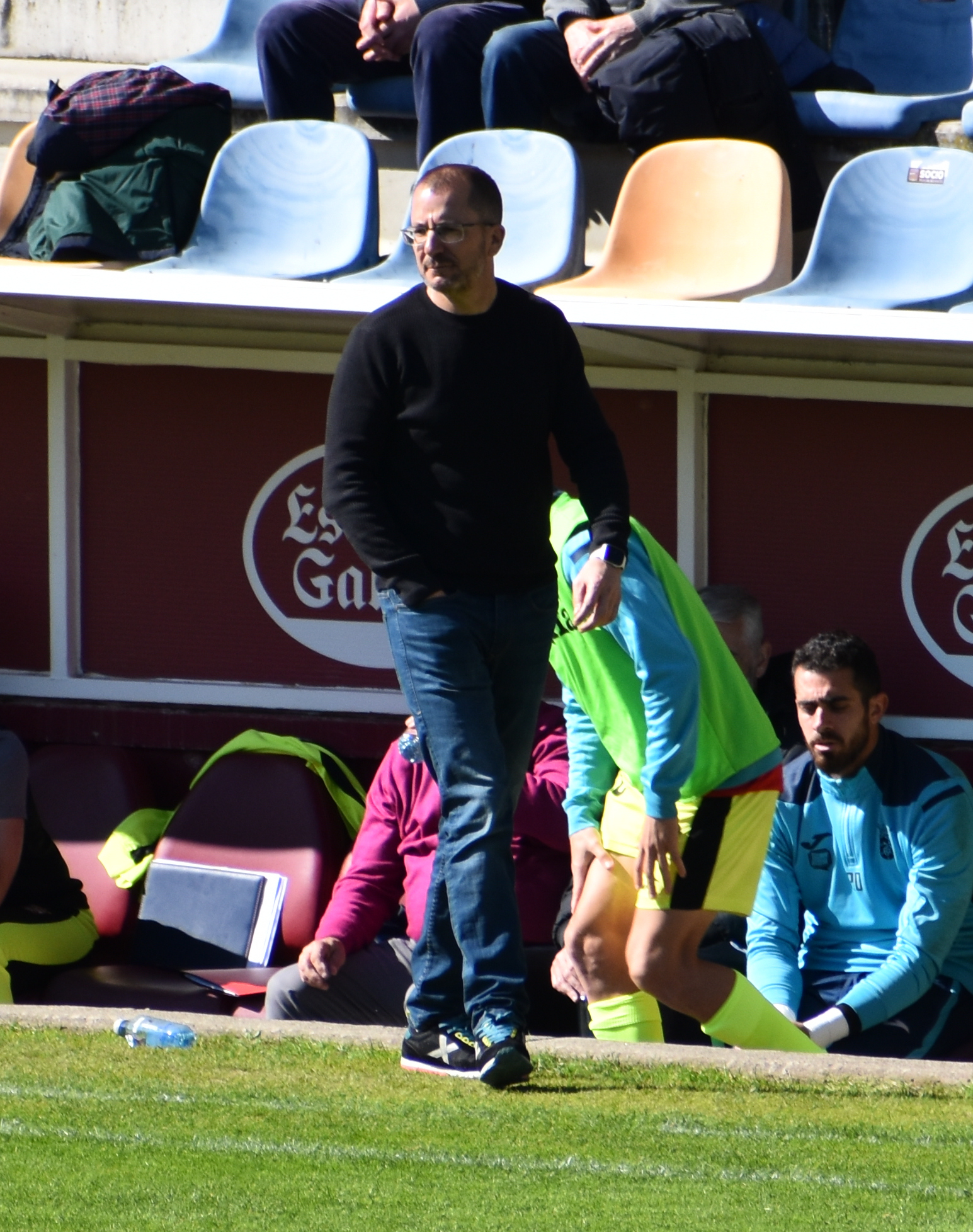 Romero managing [[AD Ceuta FC|Ceuta]] in 2023