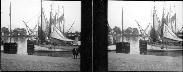 File:Quais, La Rochelle, 1908 (5838343913).jpg