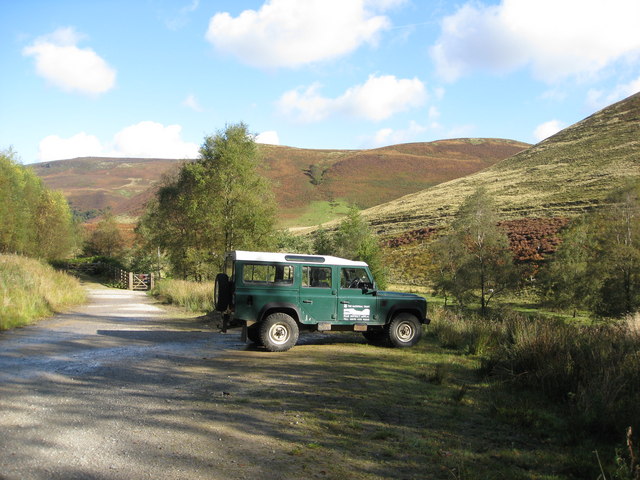 File:Slippery Stones - Path approaching Packhorse Bridge - geograph.org.uk - 1526474.jpg