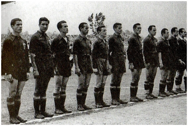 Spanish national football team before the match against France in Paris, 19.06.1949