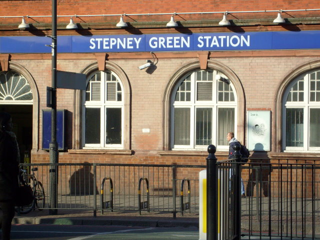 File:Stepney Green Tube Station 2007.jpg