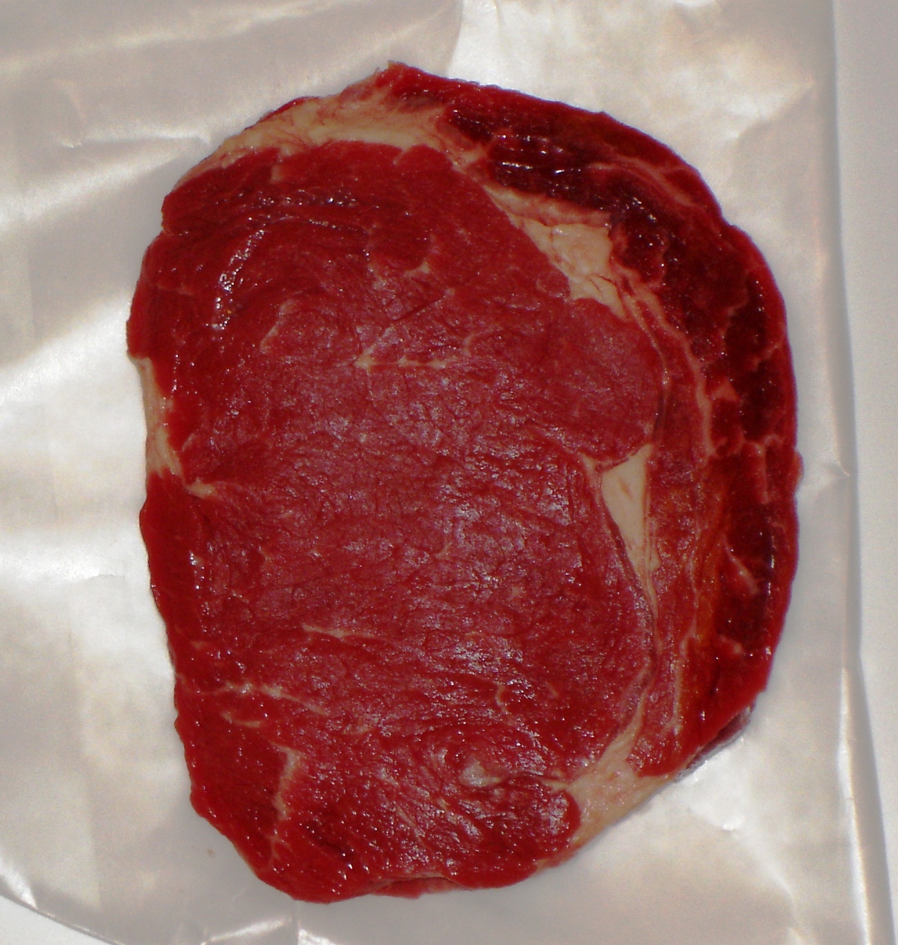 un morceau de viande bovine fraiche - © Dcollard
