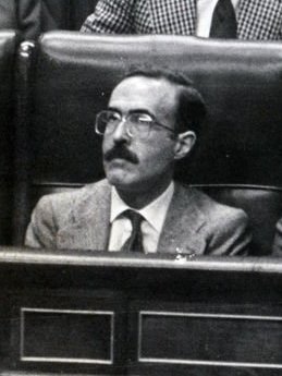 File:(García Díez) Leopoldo Calvo Sotelo en el pleno del Congreso de los Diputados (cropped).jpeg