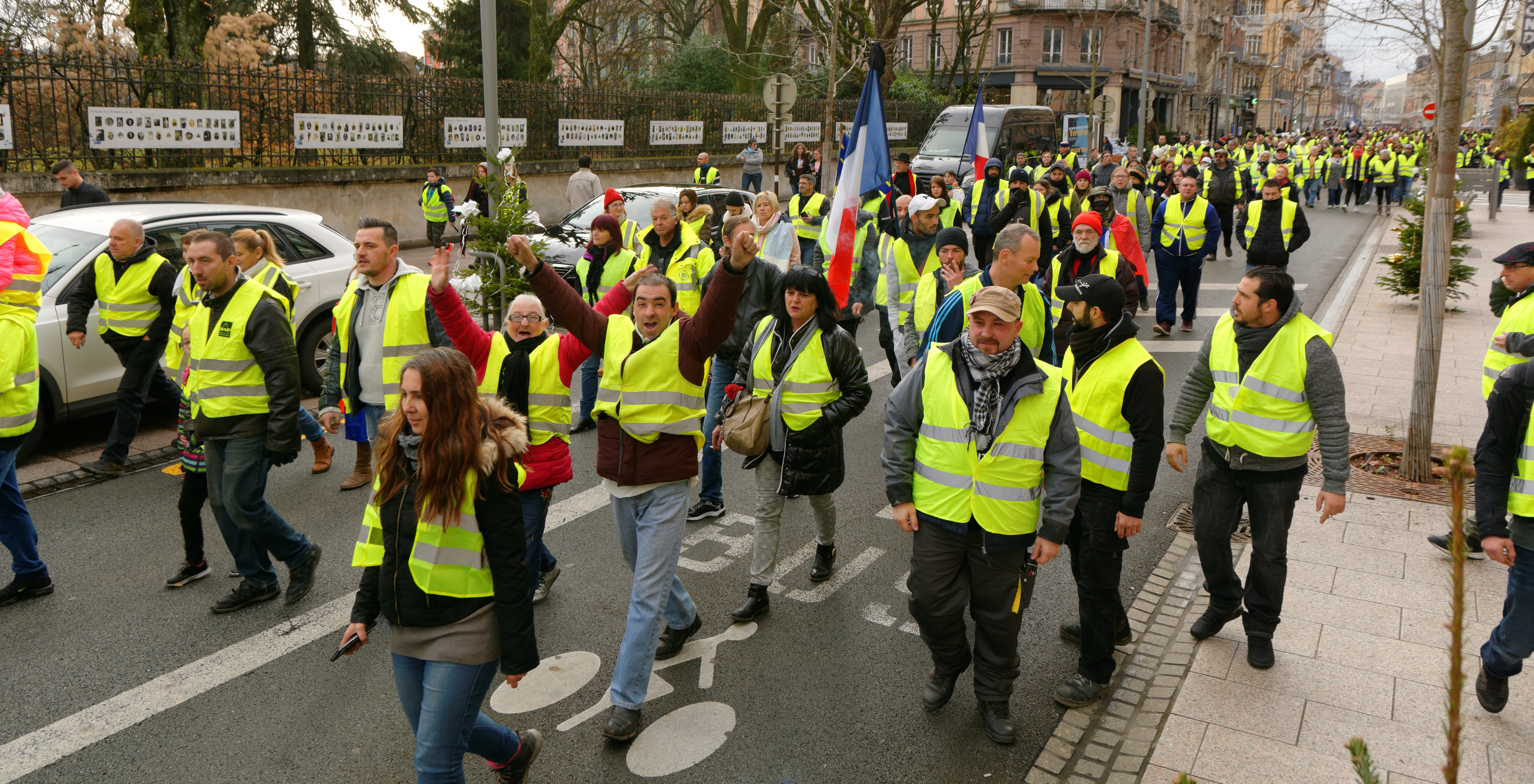 Les Gilets Jaunes Espèrent Désormais Une Convergence Avec