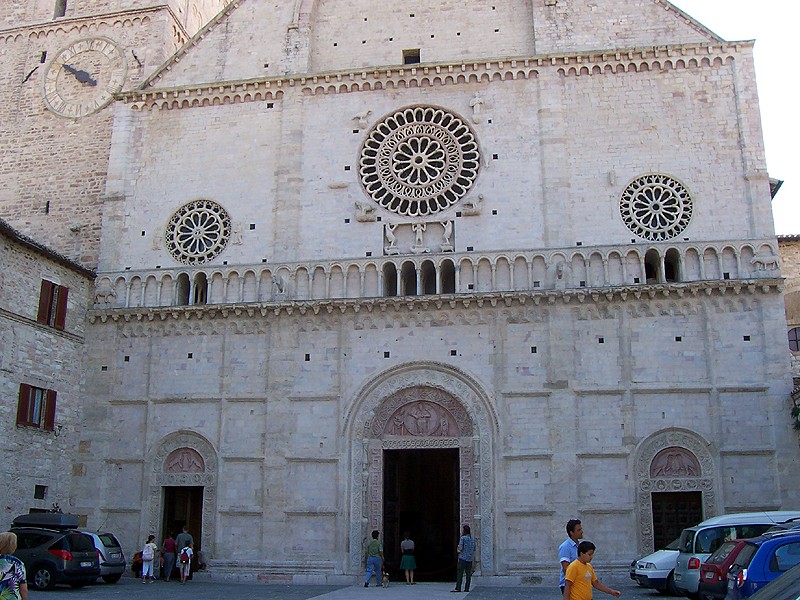 File:233AssisiDuomo.jpg