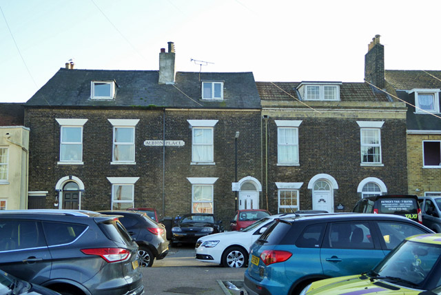 File:Albion Place, Deal - geograph.org.uk - 5572376.jpg